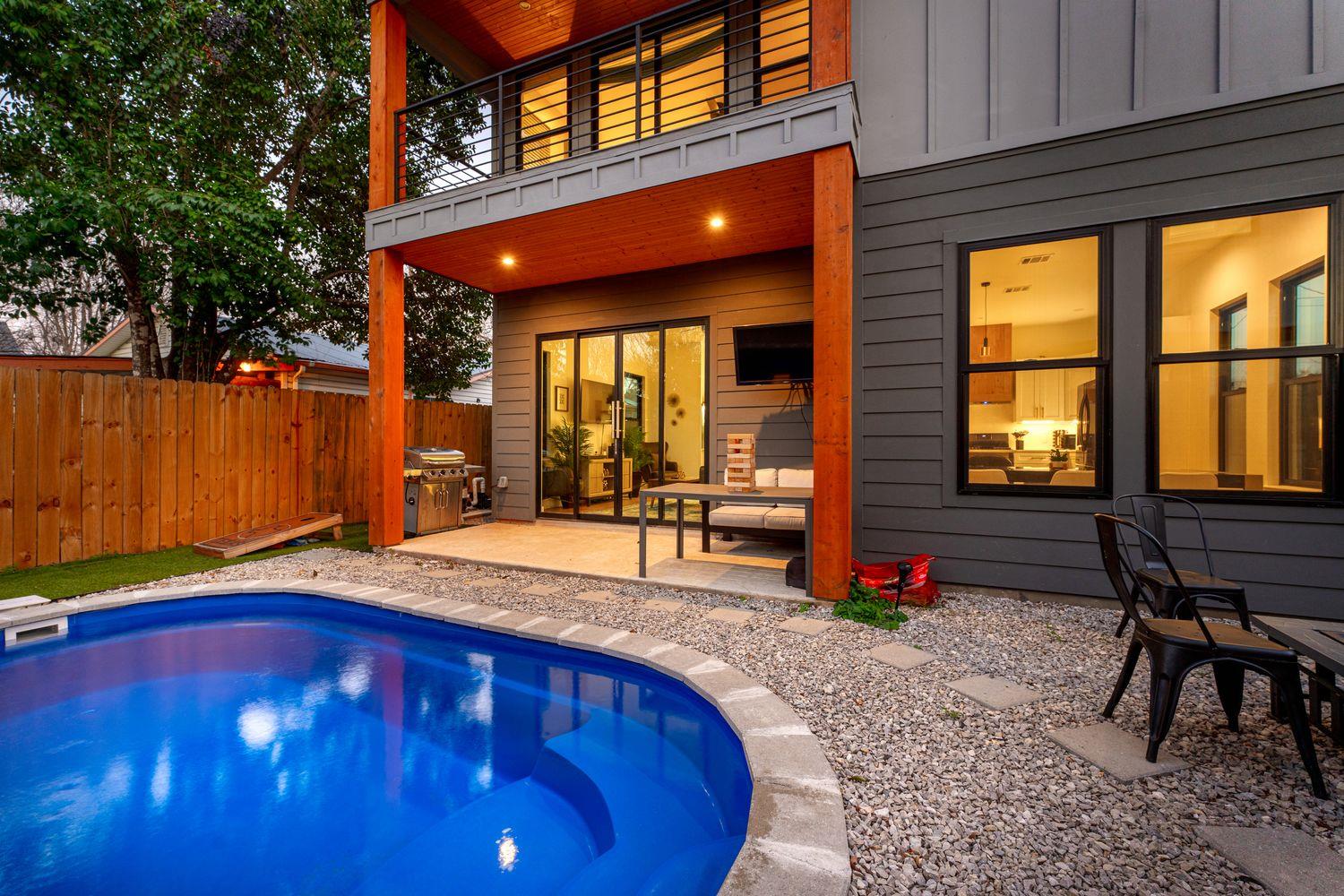 910 Tillery Street Austin TX 78702