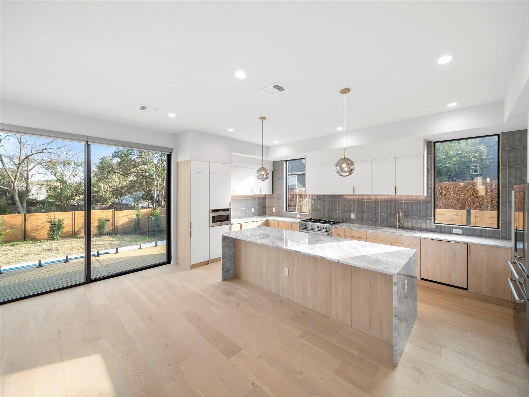 2107 Brackenridge Street Austin TX 78704