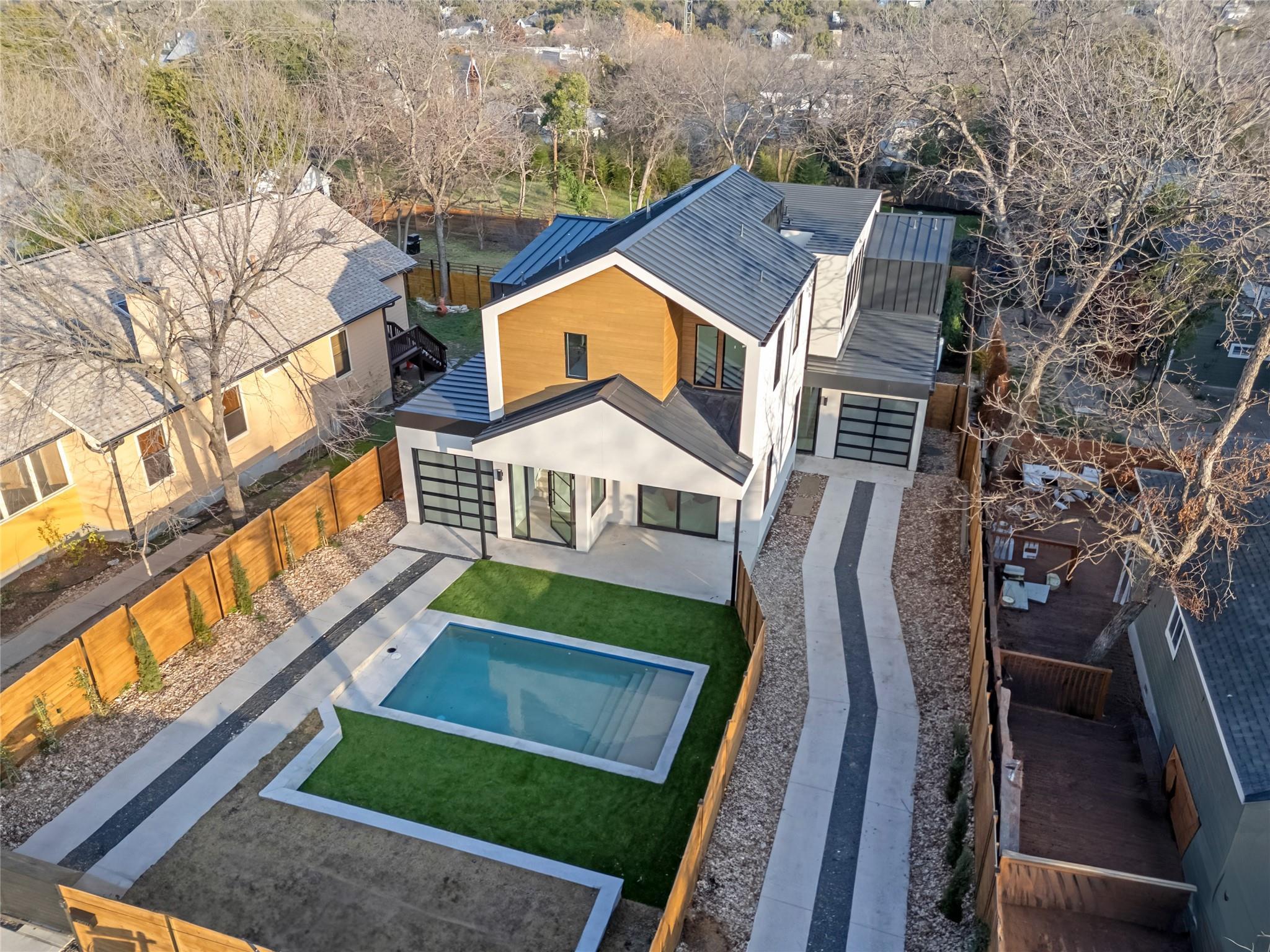 2107 Brackenridge Street Austin TX 78704