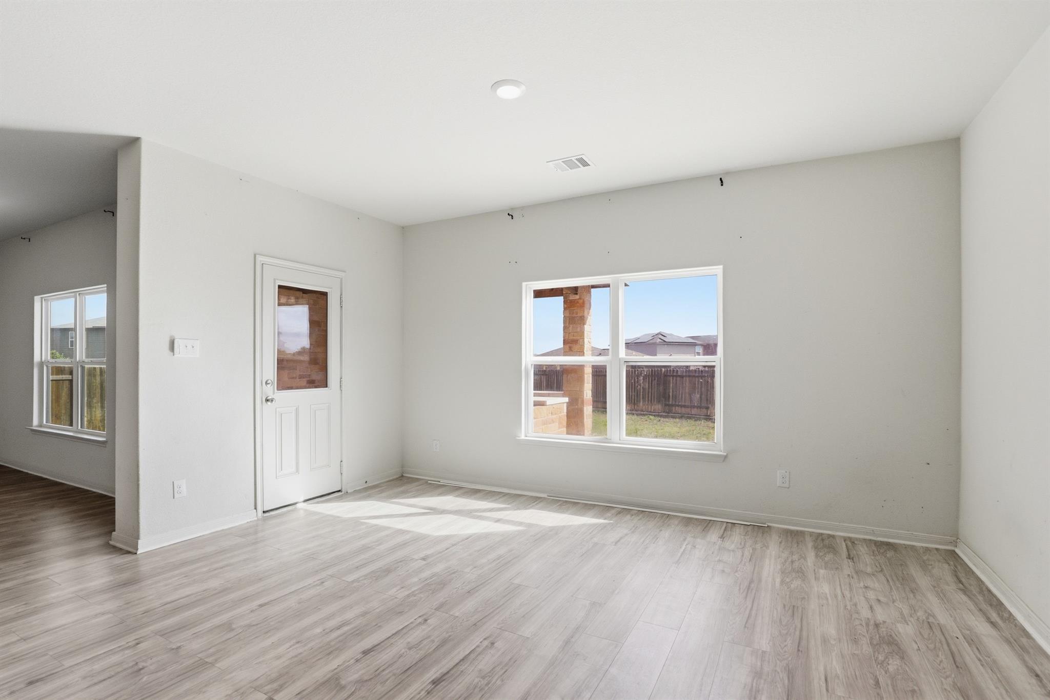 300 Hyacinth Way Jarrell TX 76537