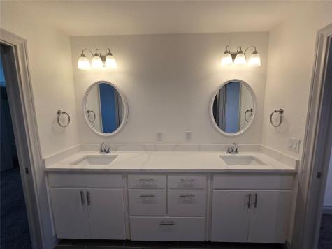 2105 Tiger Trail Round Rock TX 78664