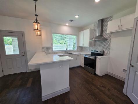 2105 Tiger Trail Round Rock TX 78664