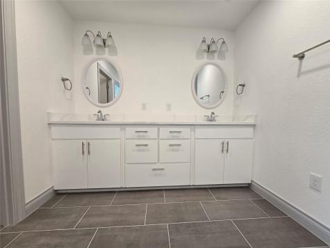 2105 Tiger Trail Round Rock TX 78664