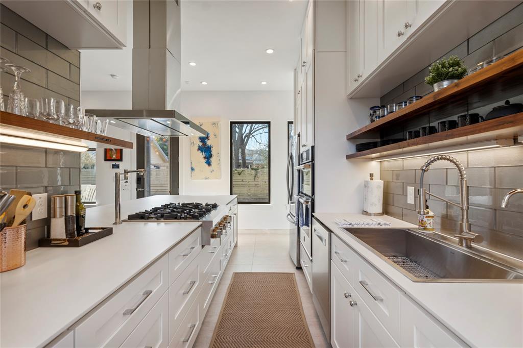 1208 Garden Street Austin TX 78702