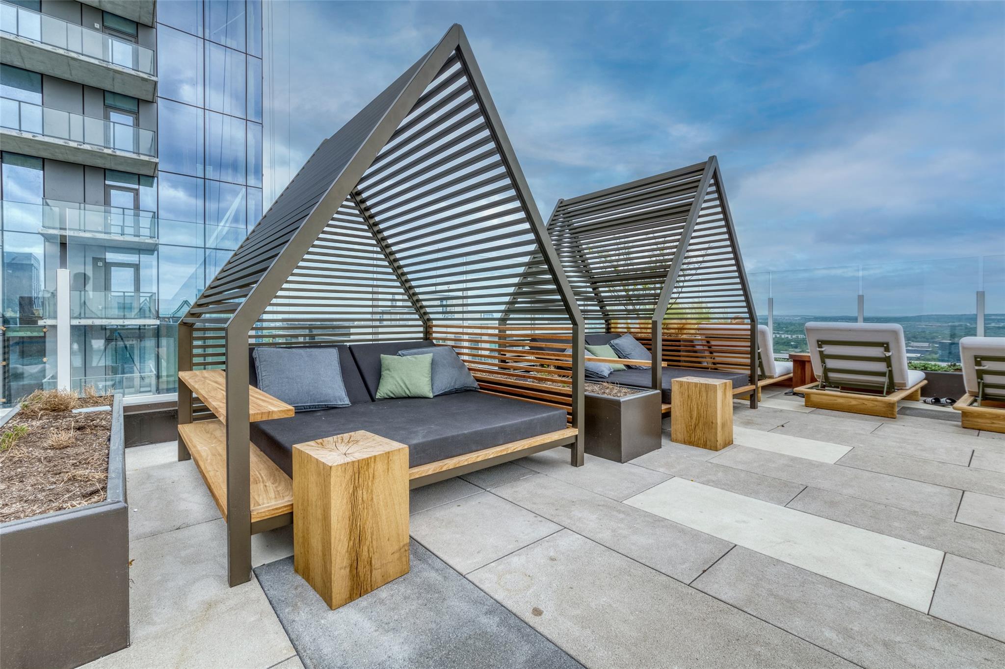 48 East Avenue Austin TX 78701