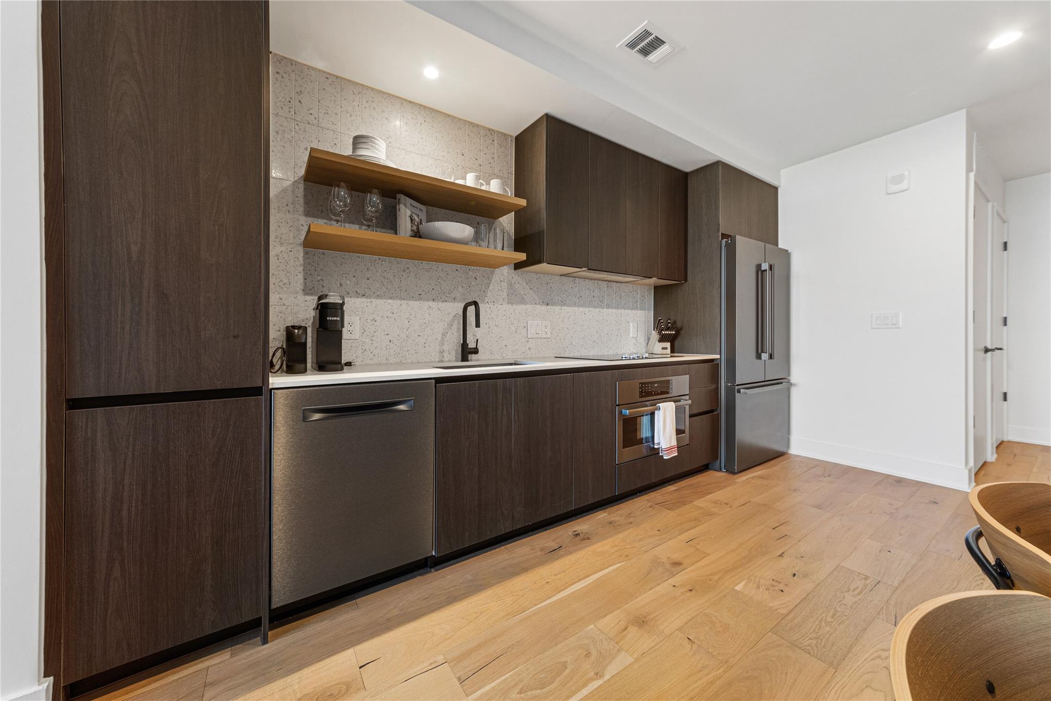 48 East Avenue Austin TX 78701