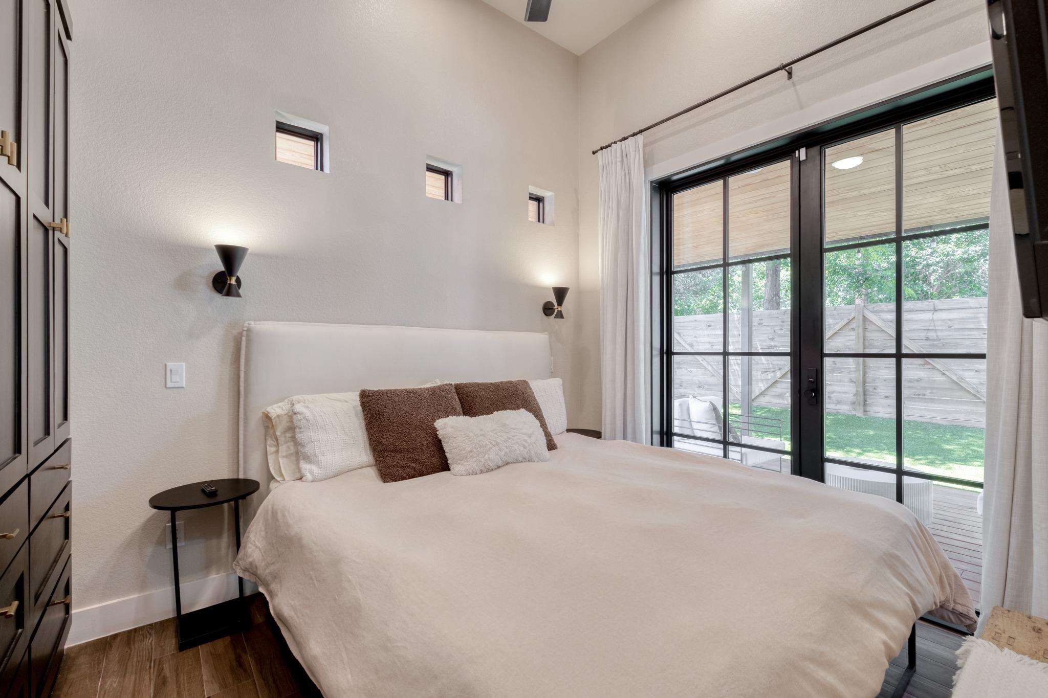 1904 E 16th Street Austin TX 78702