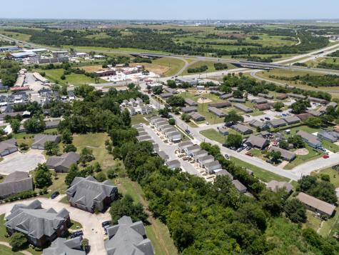350 Debus Drive Taylor TX 76574