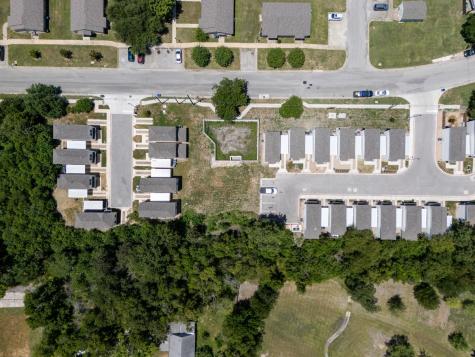 350 Debus Drive Taylor TX 76574