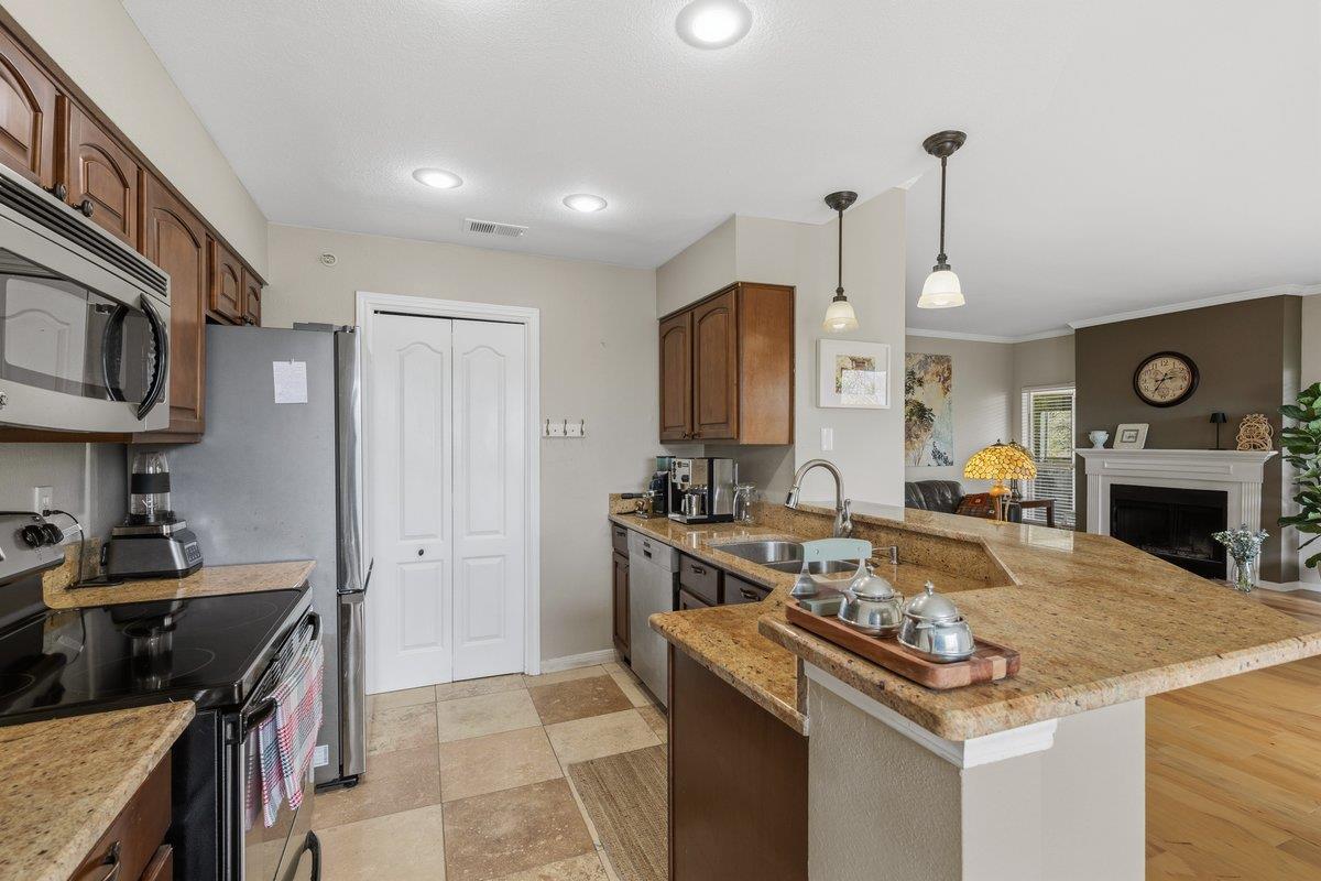 6000 Shepherd Mountain Cove NW Austin TX 78730