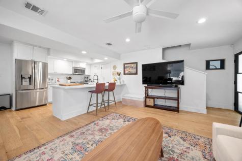 3402 Dolphin Drive Austin TX 78704