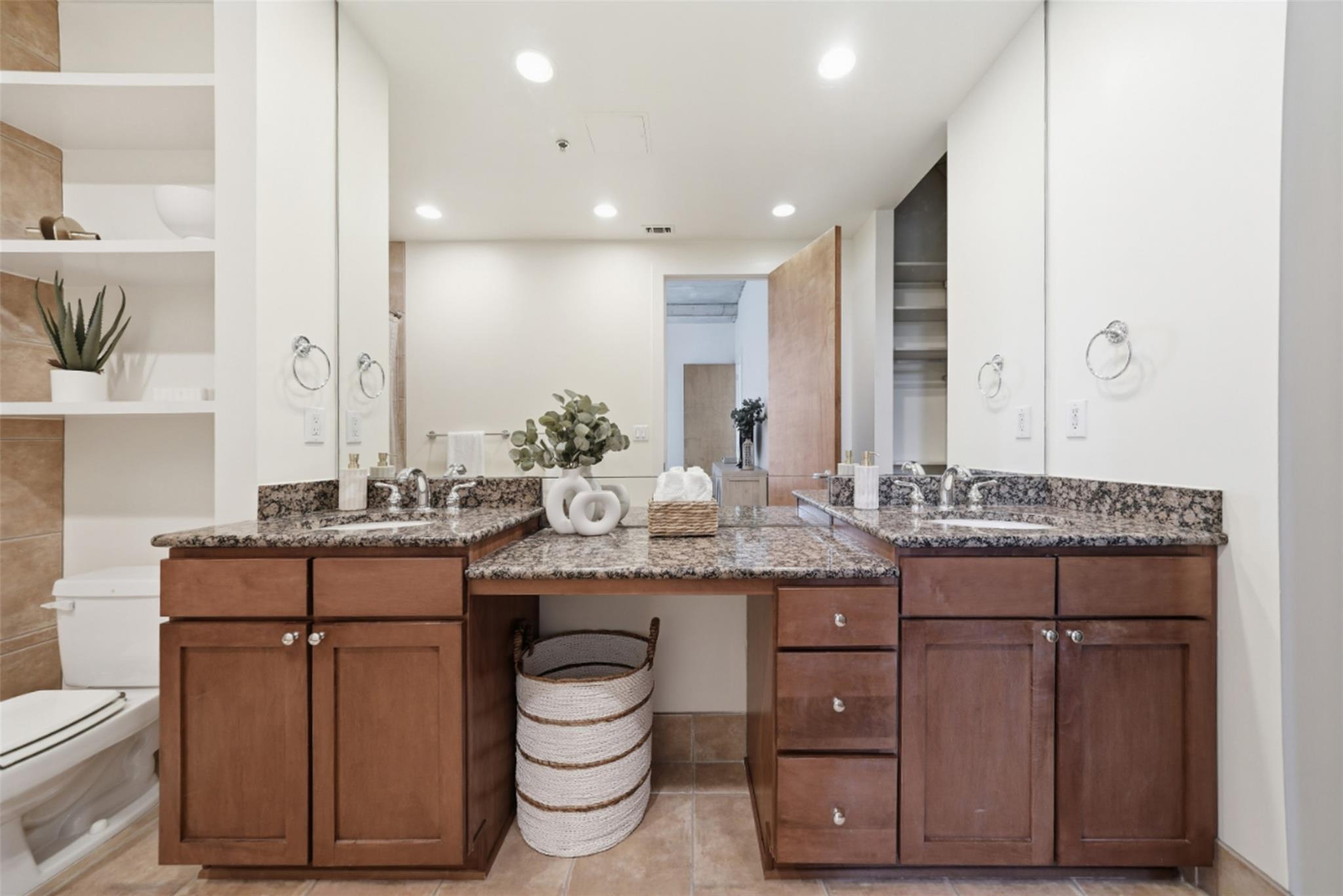 800 W 5th Street Austin TX 78703