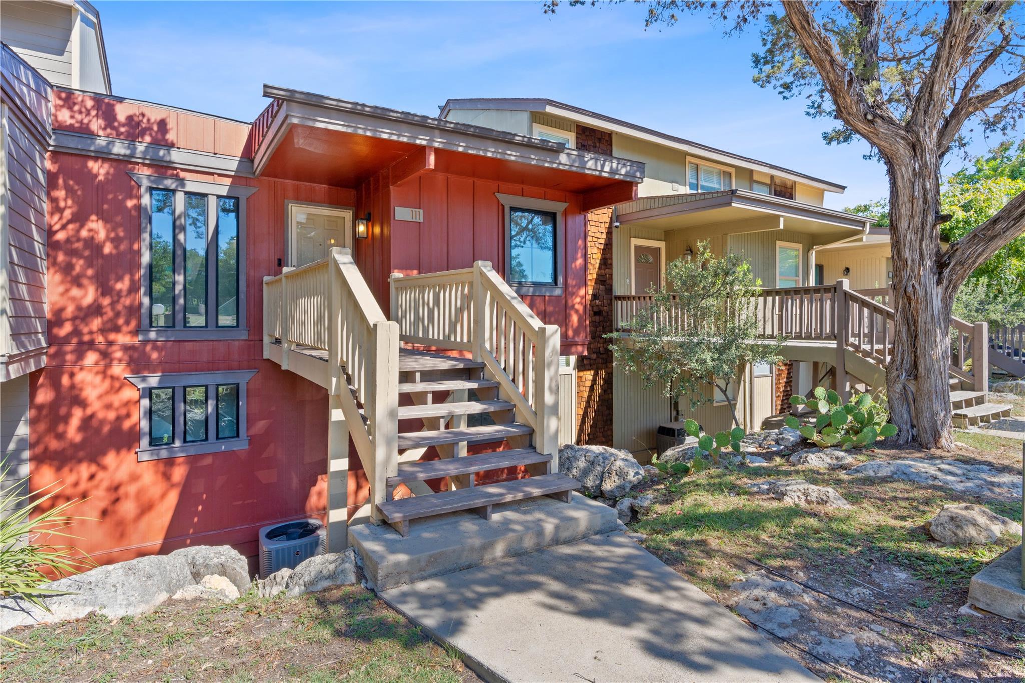 111 Comanche Point Point Venture TX 78645