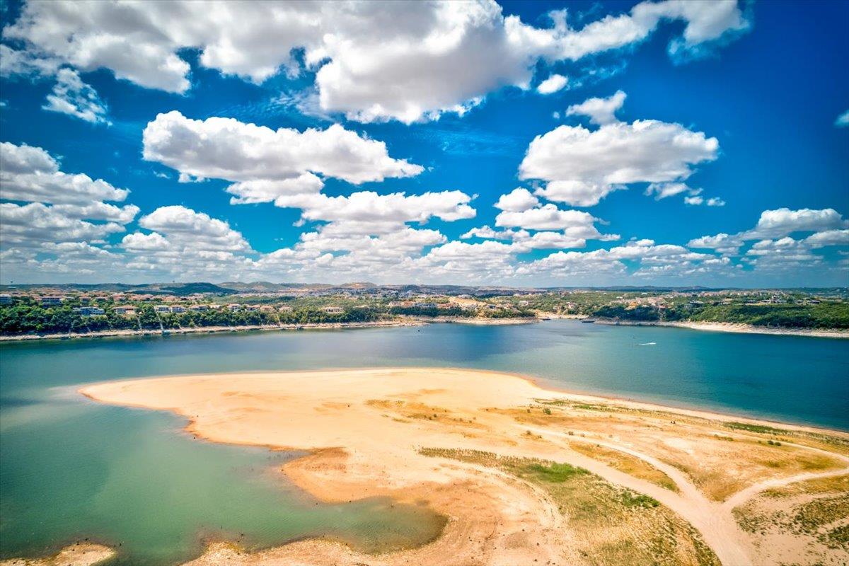 111 Comanche Point Point Venture TX 78645