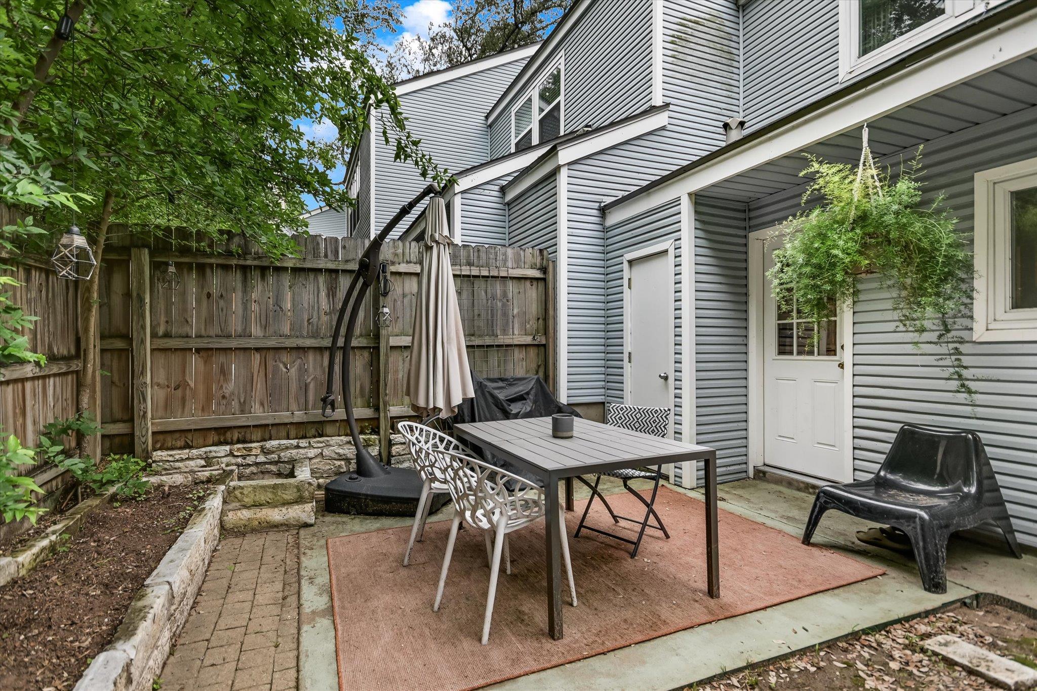 6739 Old Quarry Lane Austin TX 78731