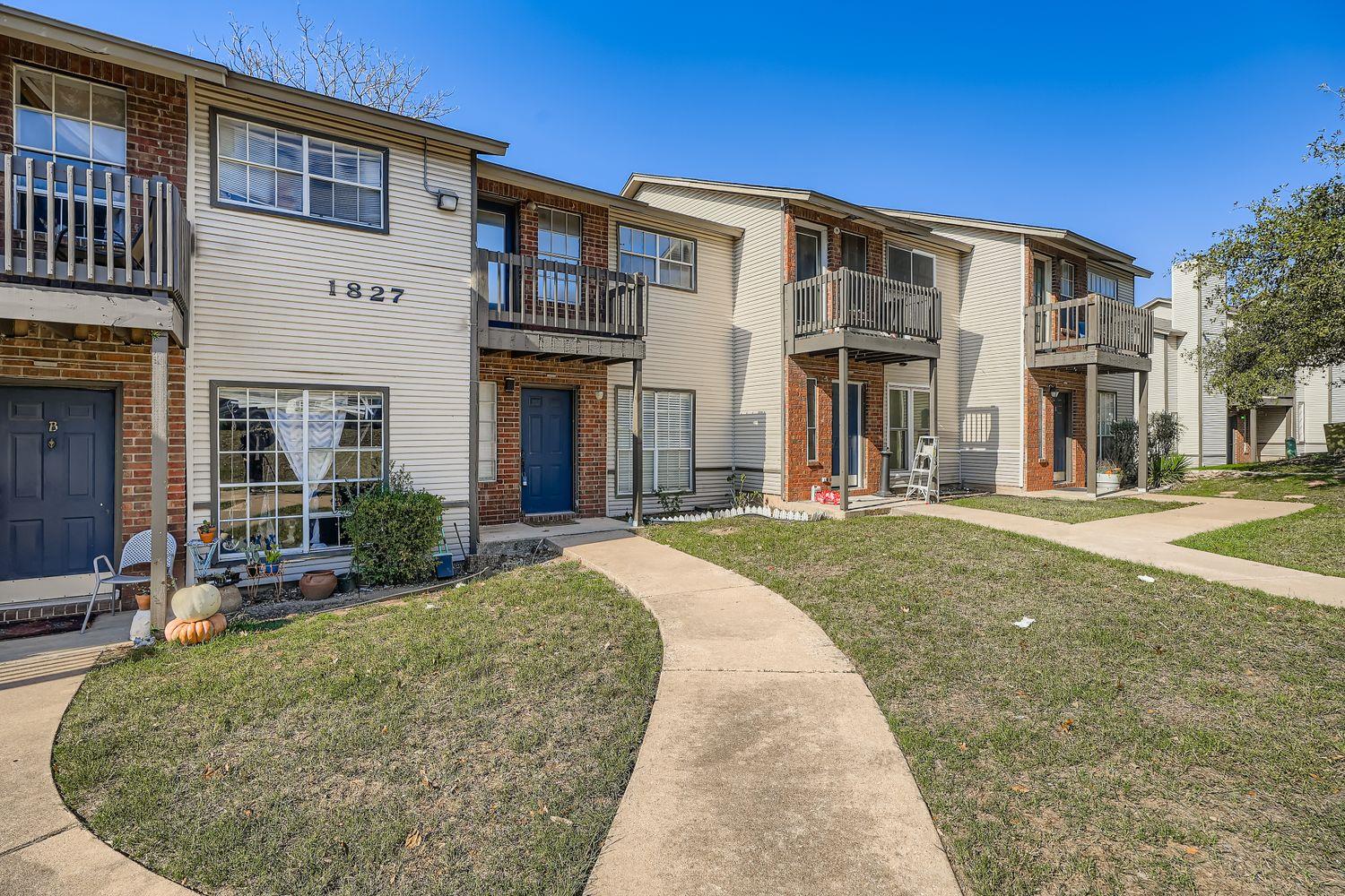 1827 River Crossing Circle Austin TX 78741