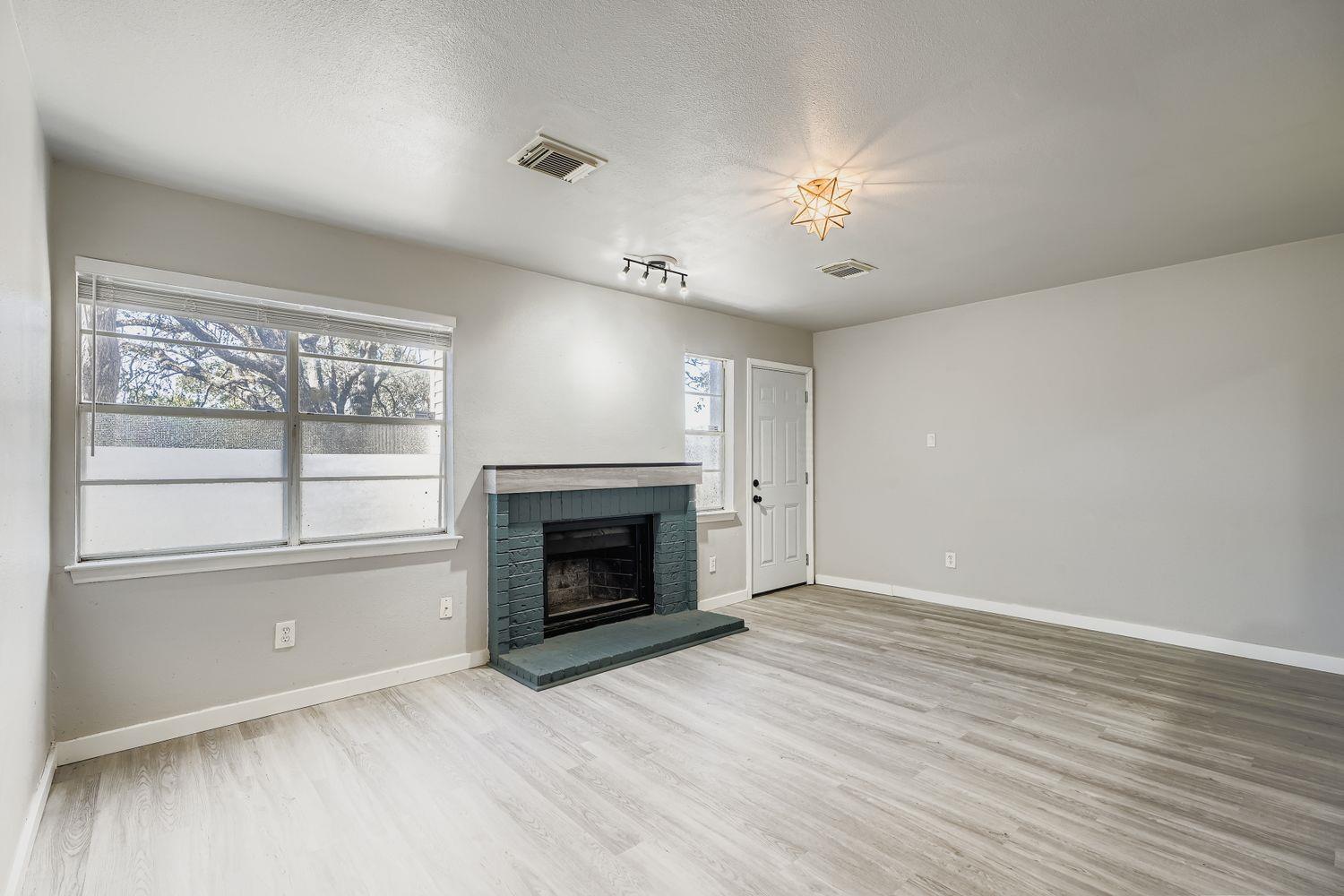 1827 River Crossing Circle Austin TX 78741