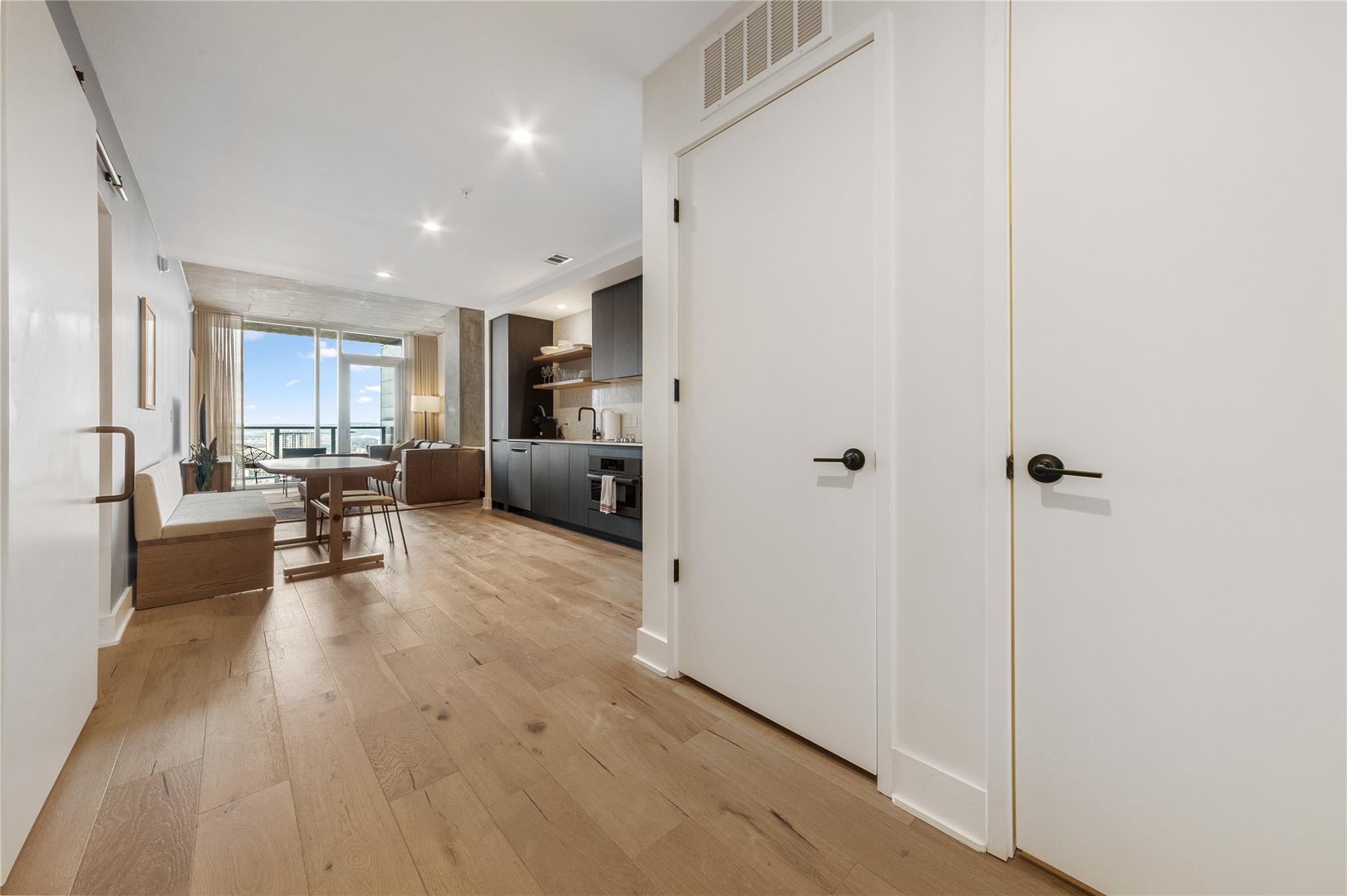 48 East Avenue Austin TX 78701