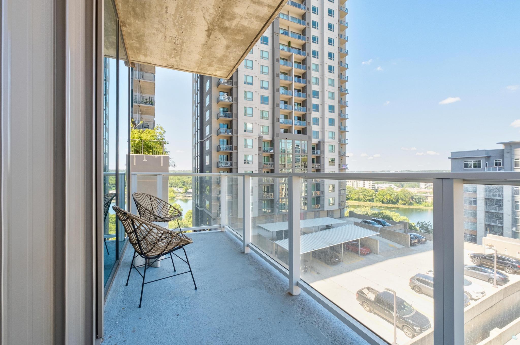 48 East Avenue Austin TX 78701
