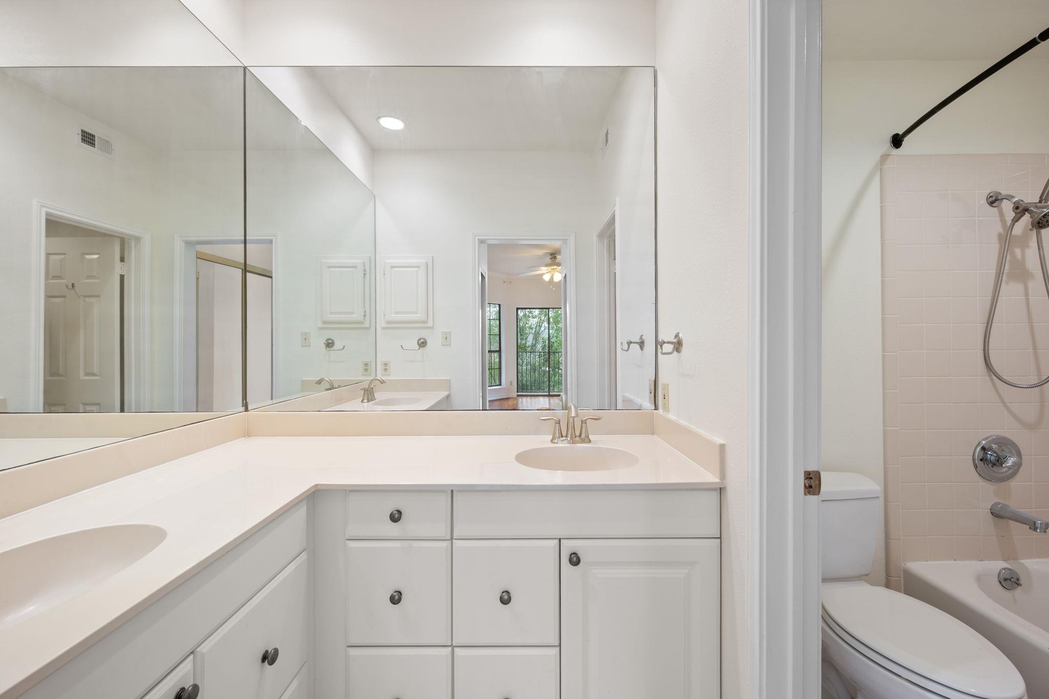 1741 Spyglass Drive Austin TX 78746