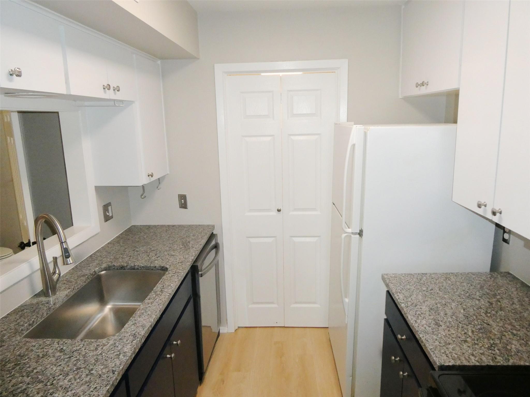 6718 Silvermine Drive Austin TX 78736