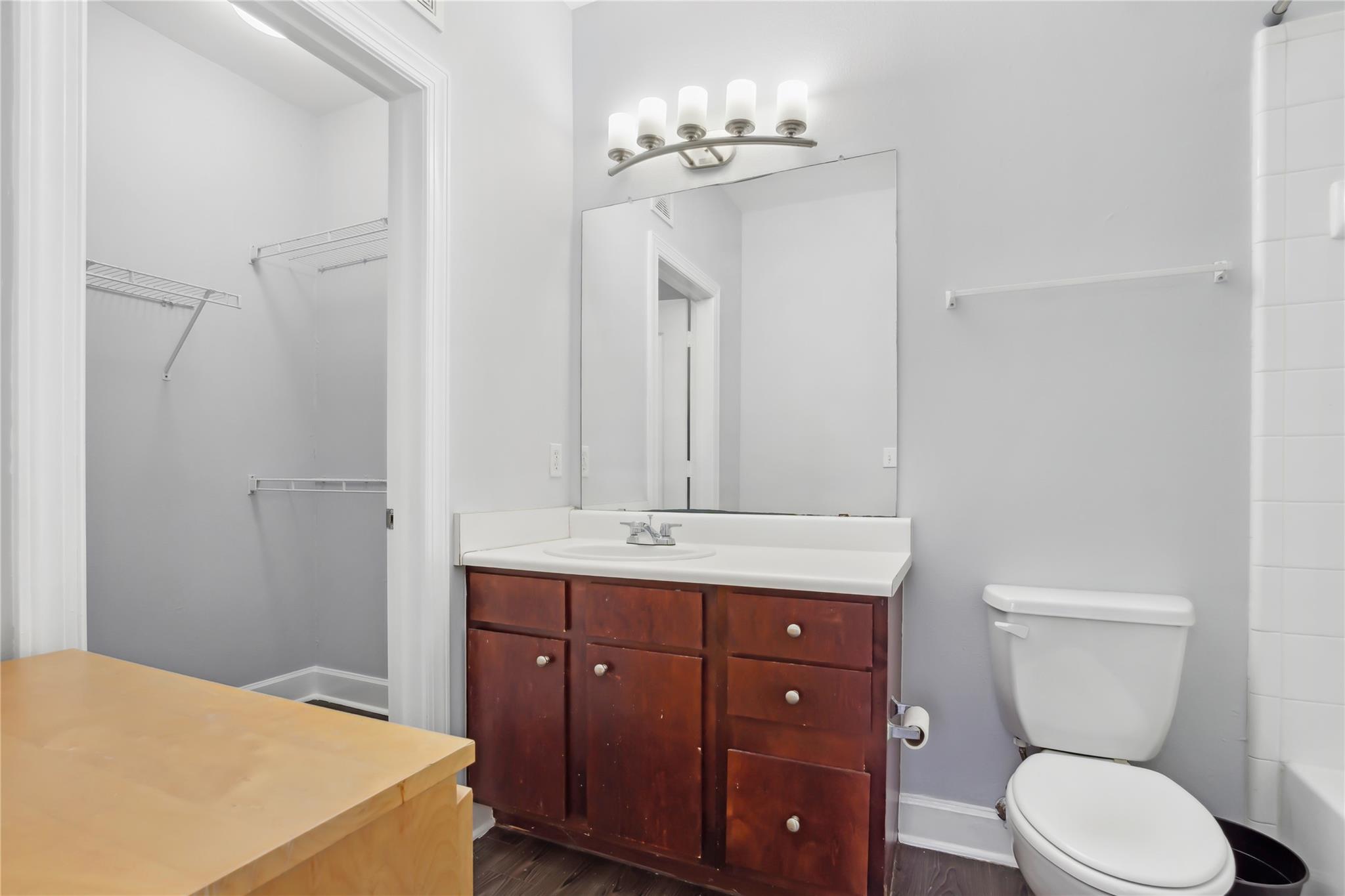 1901 Crossing Place Austin TX 78741