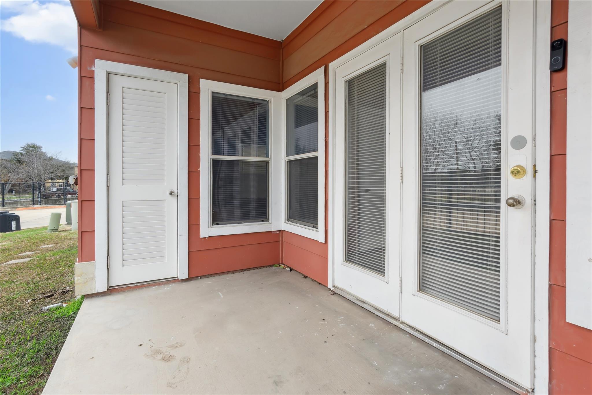 1901 Crossing Place Austin TX 78741