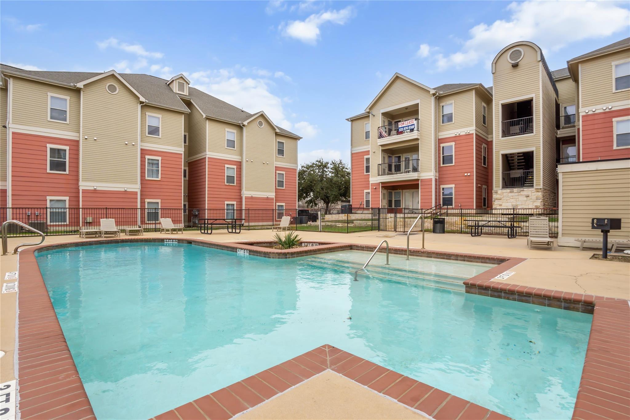 1901 Crossing Place Austin TX 78741