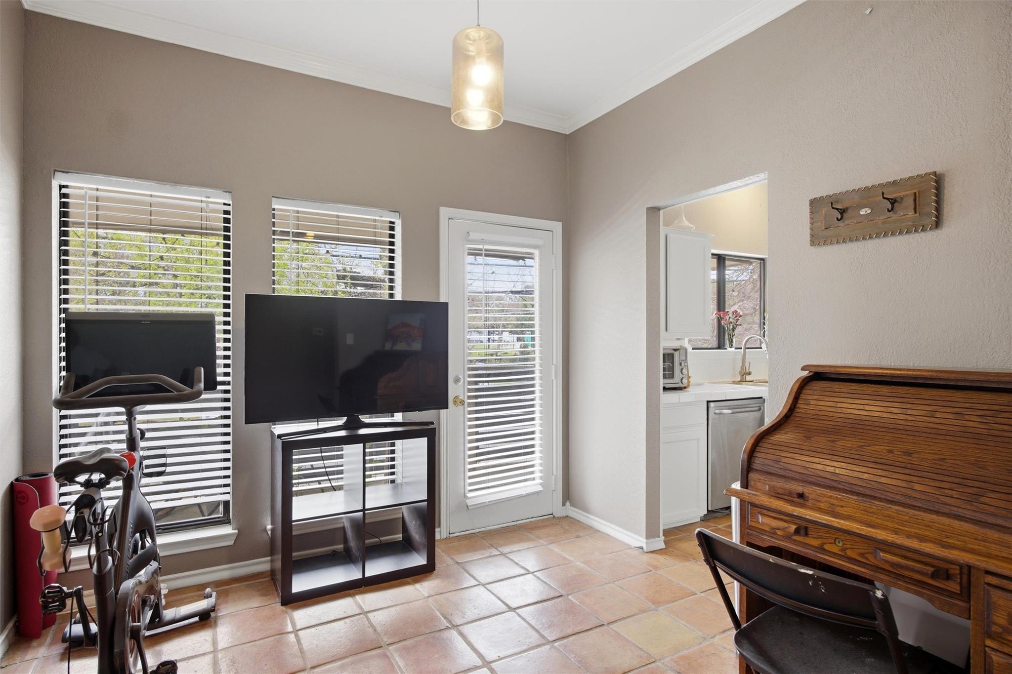 1404 Norwalk Lane Austin TX 78703