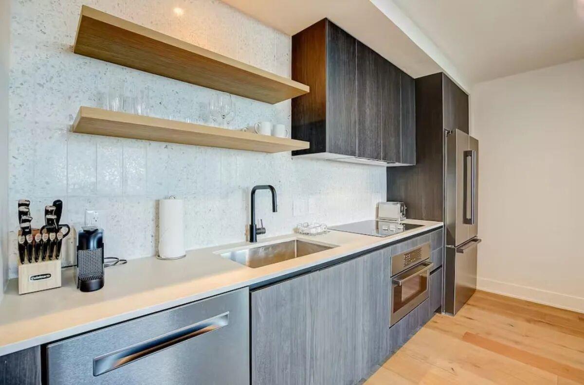 48 East Avenue Austin TX 78701