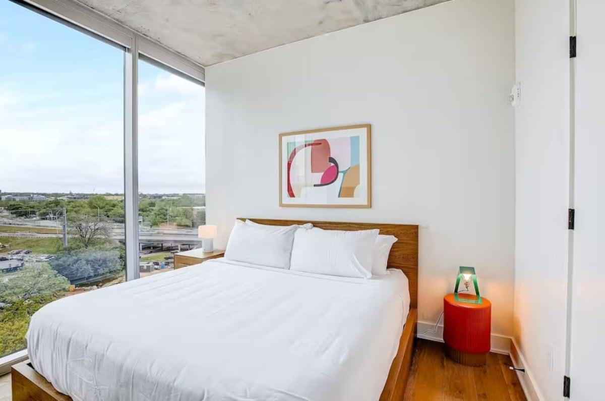 48 East Avenue Austin TX 78701