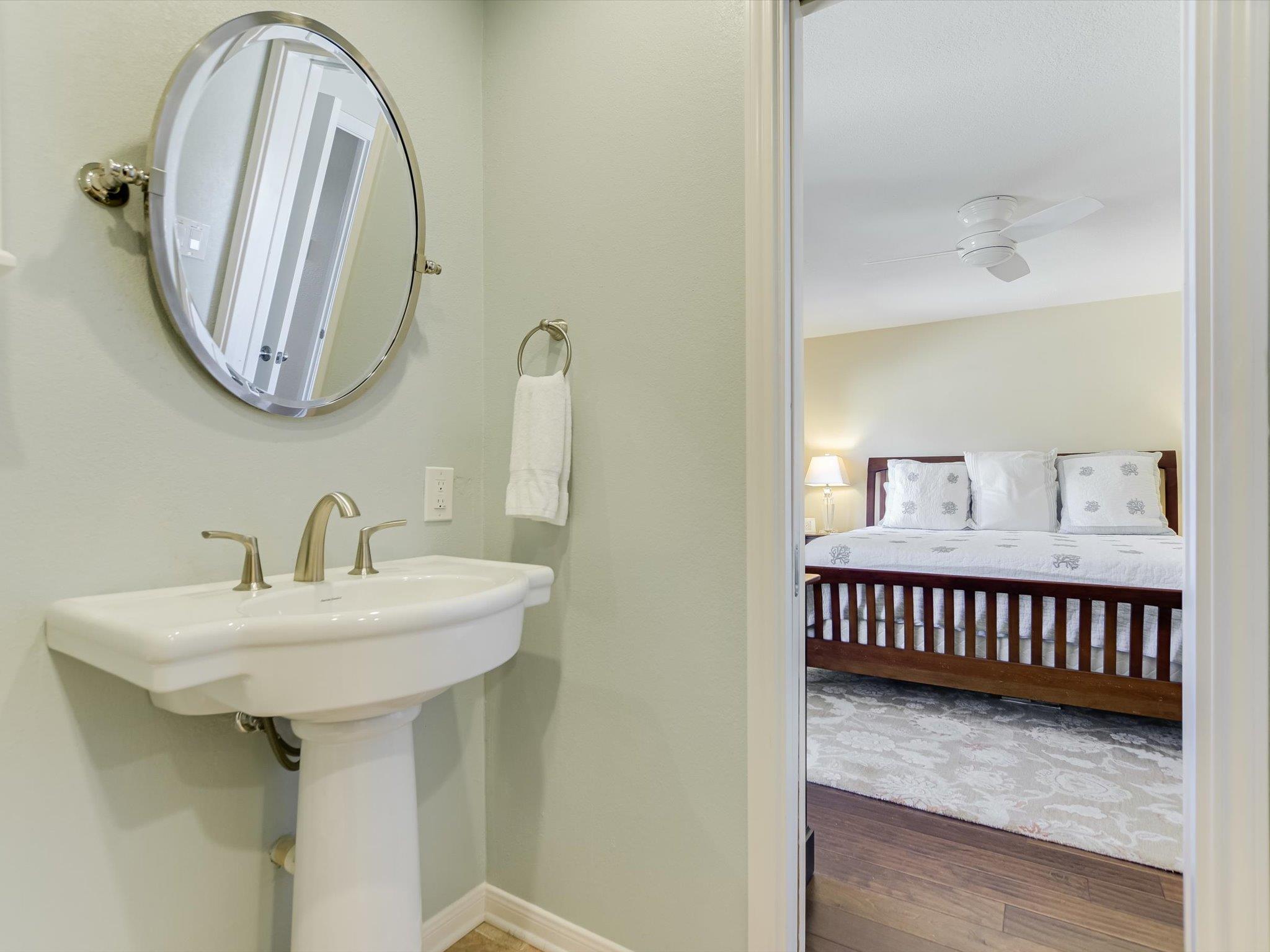 1100 The Cape Horseshoe Bay TX 78657