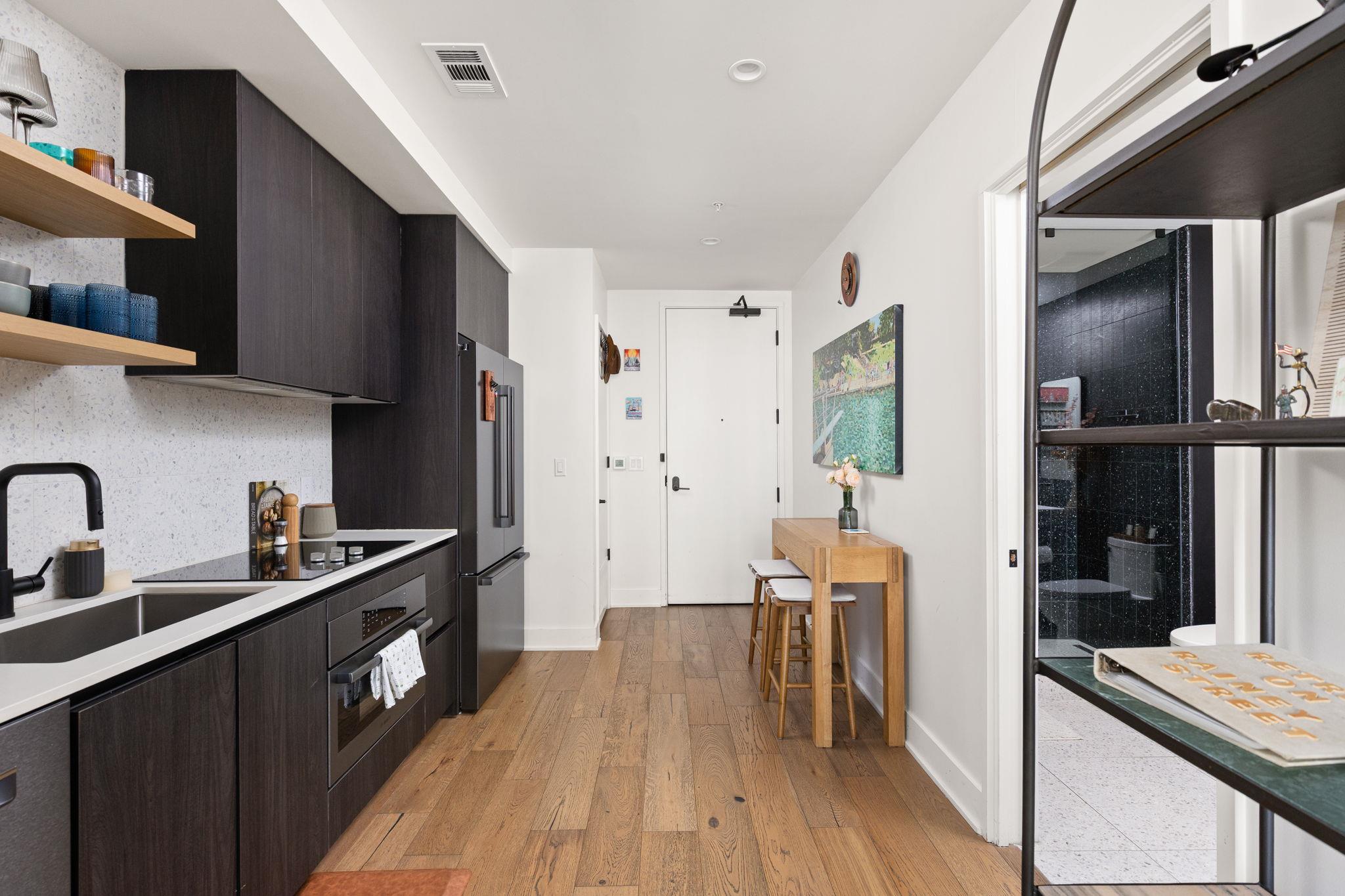 48 East Avenue Austin TX 78701