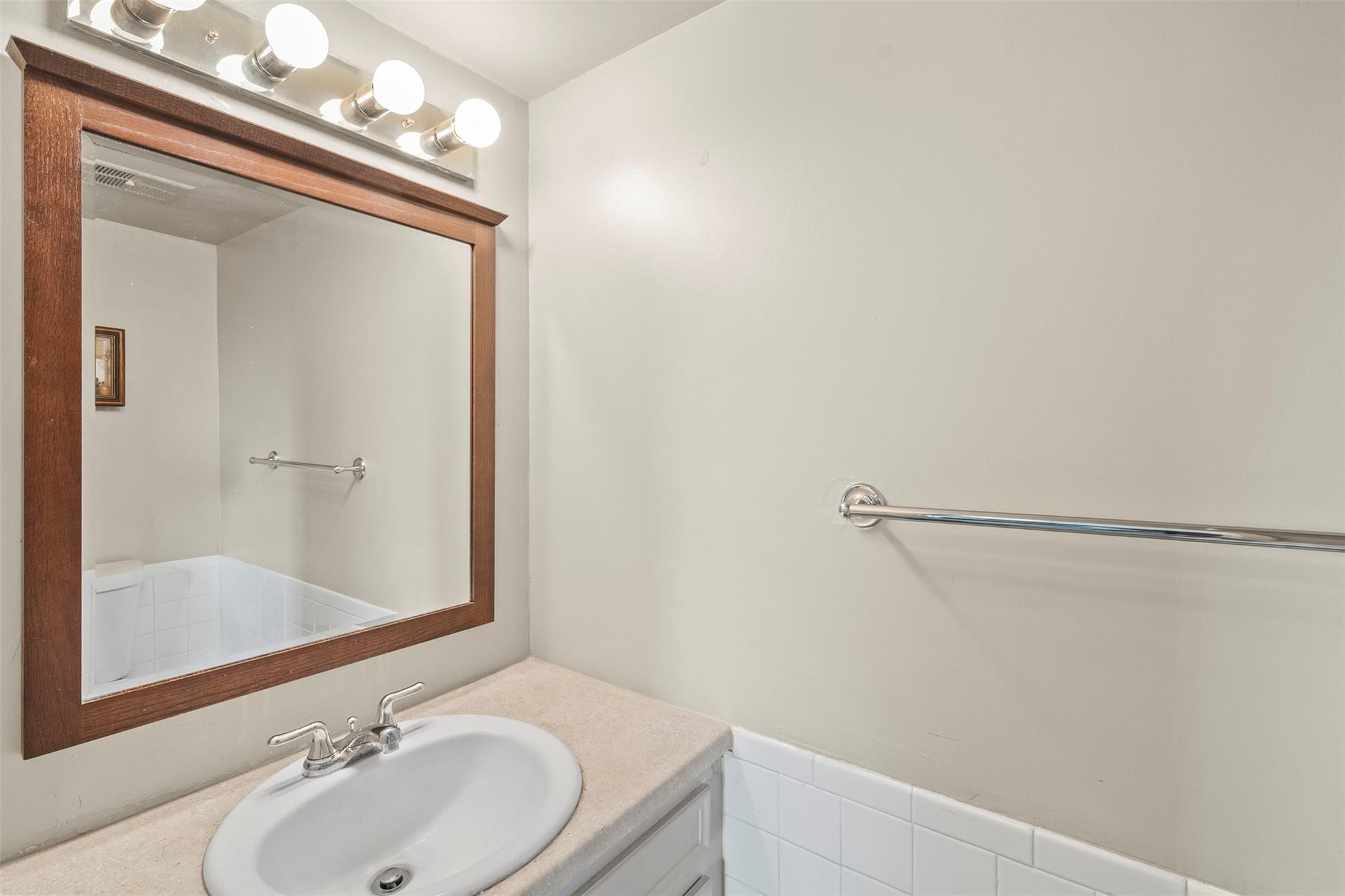 3216 Poe Cove Lago Vista TX 78645