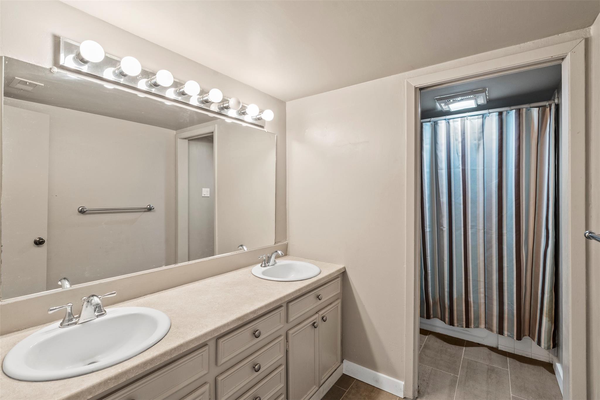 3216 Poe Cove Lago Vista TX 78645