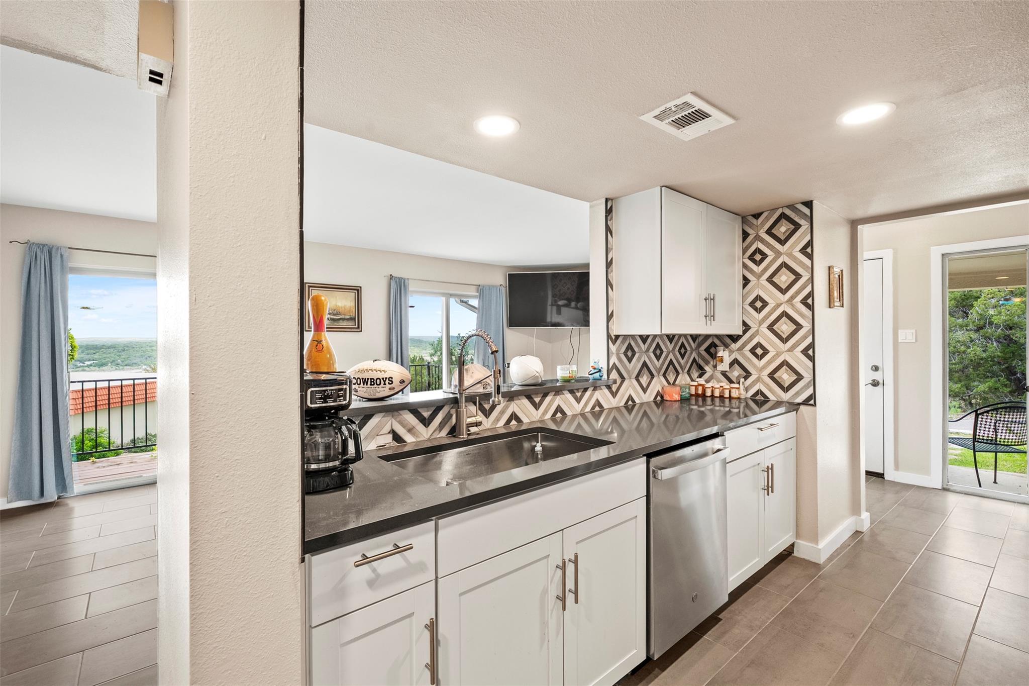 3216 Poe Cove Lago Vista TX 78645