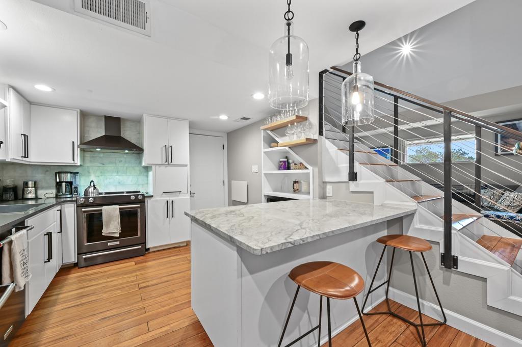 2101 Airole Way Austin TX 78704