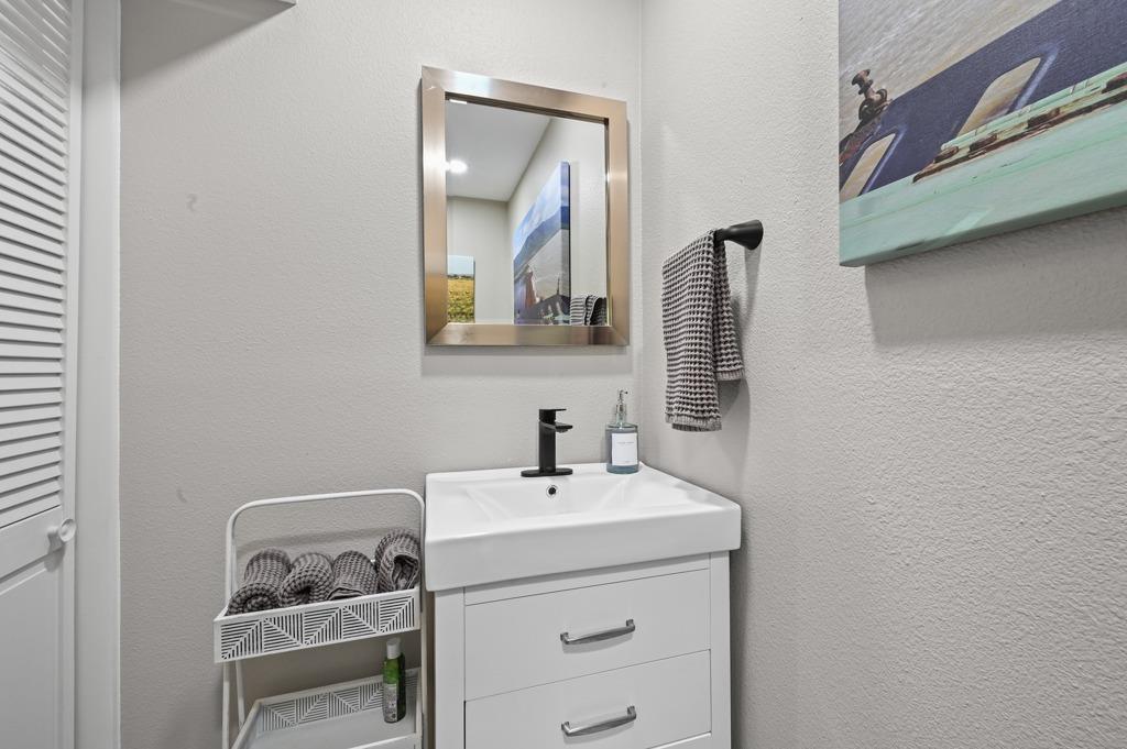 2101 Airole Way Austin TX 78704