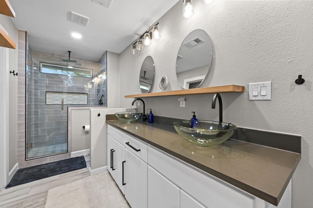 2101 Airole Way Austin TX 78704