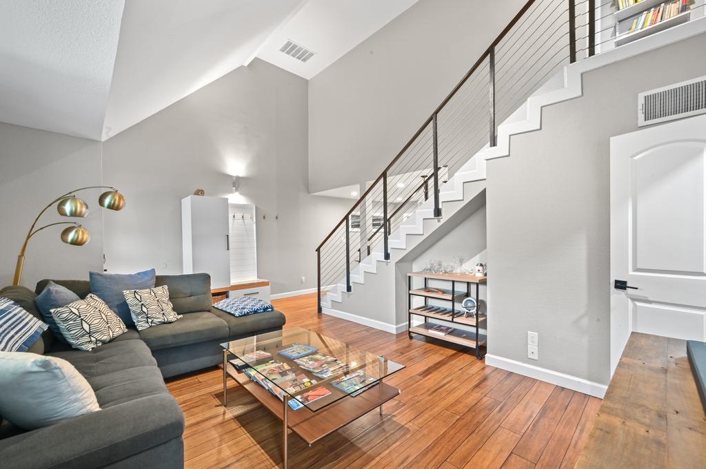 2101 Airole Way Austin TX 78704