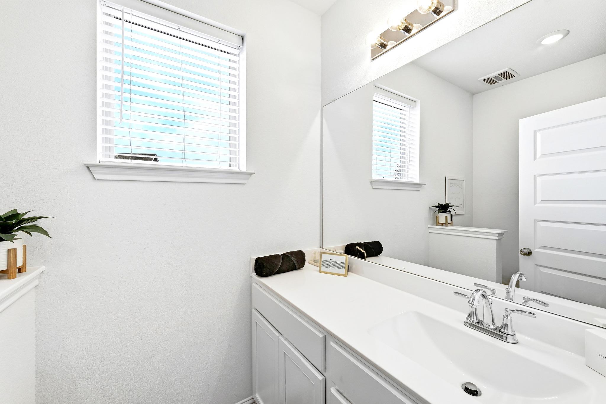 8009 Mellencamp Drive Austin TX 78744