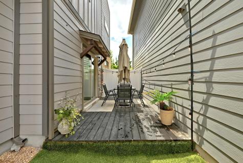 8009 Mellencamp Drive Austin TX 78744