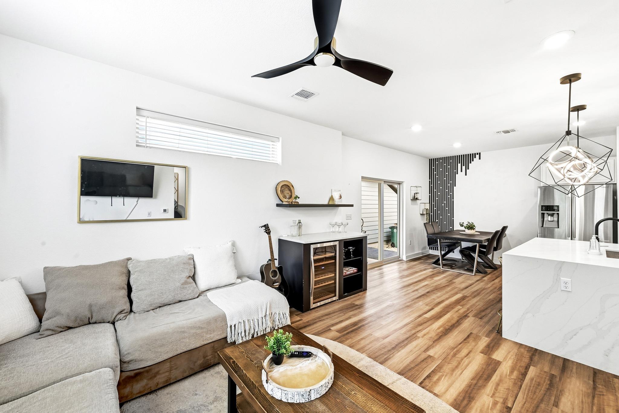 8009 Mellencamp Drive Austin TX 78744