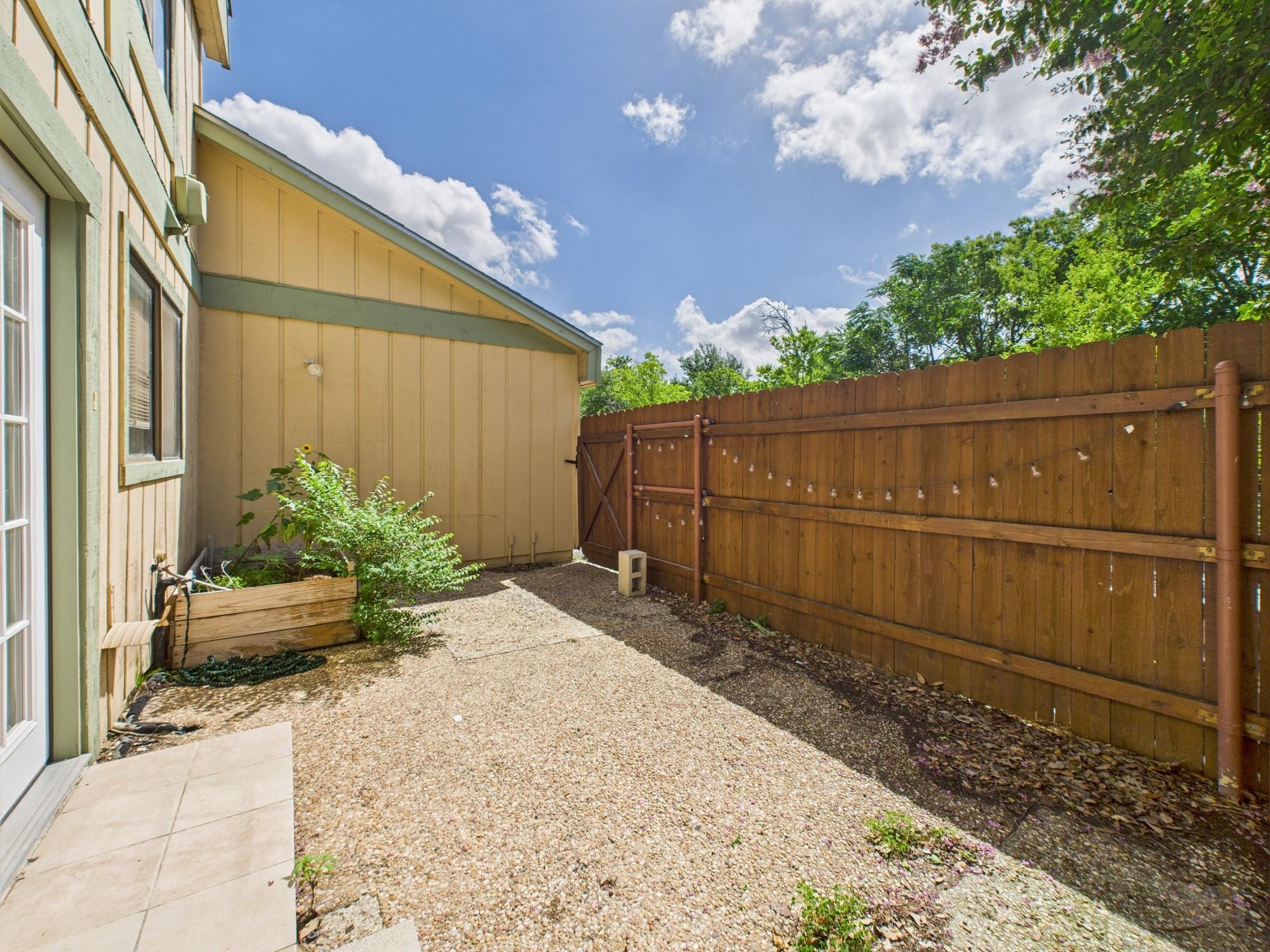 9520 Quail Village Lane Austin TX 78758