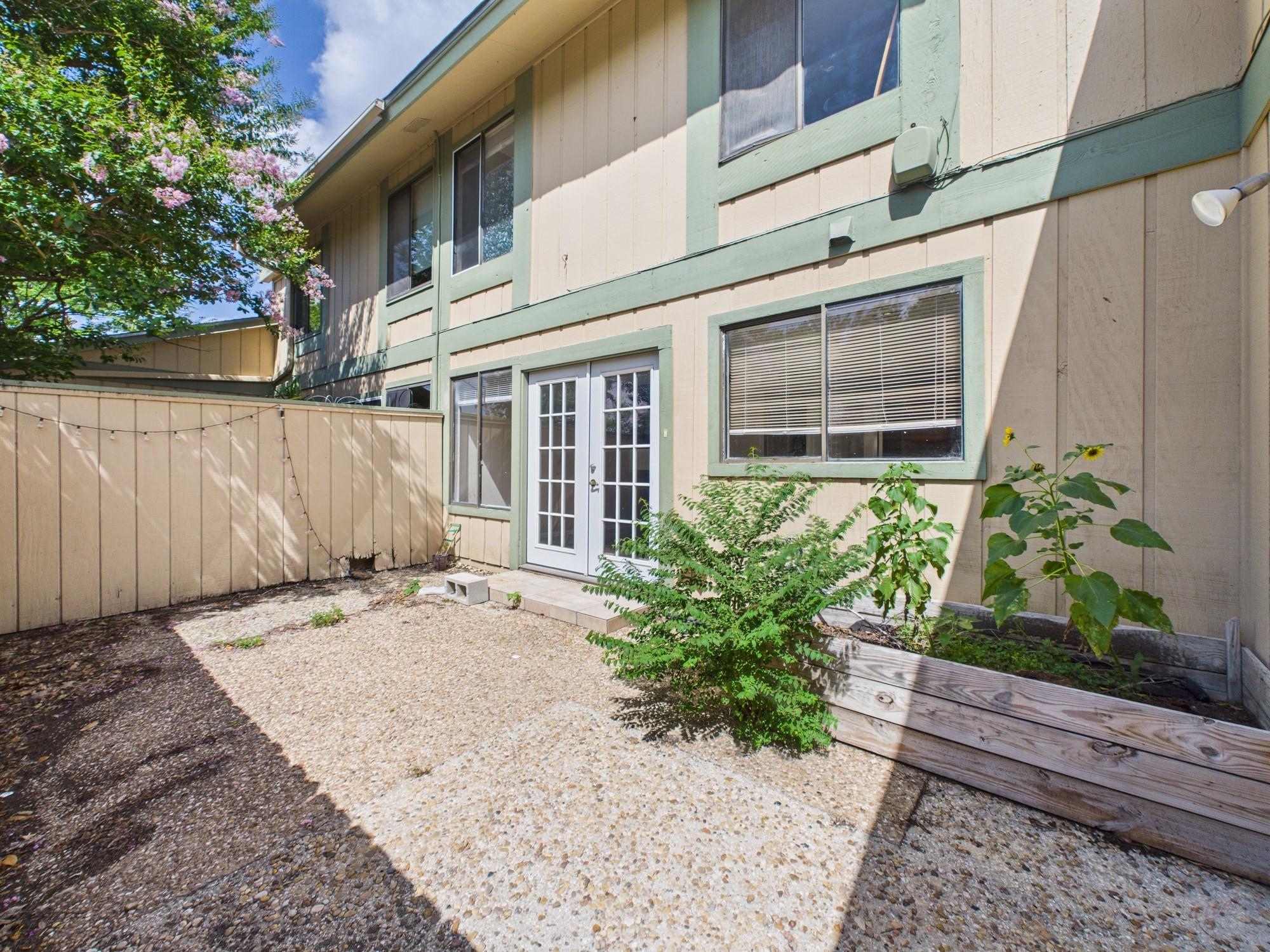 9520 Quail Village Lane Austin TX 78758