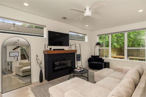 1129 Henninger Street Austin TX 78702