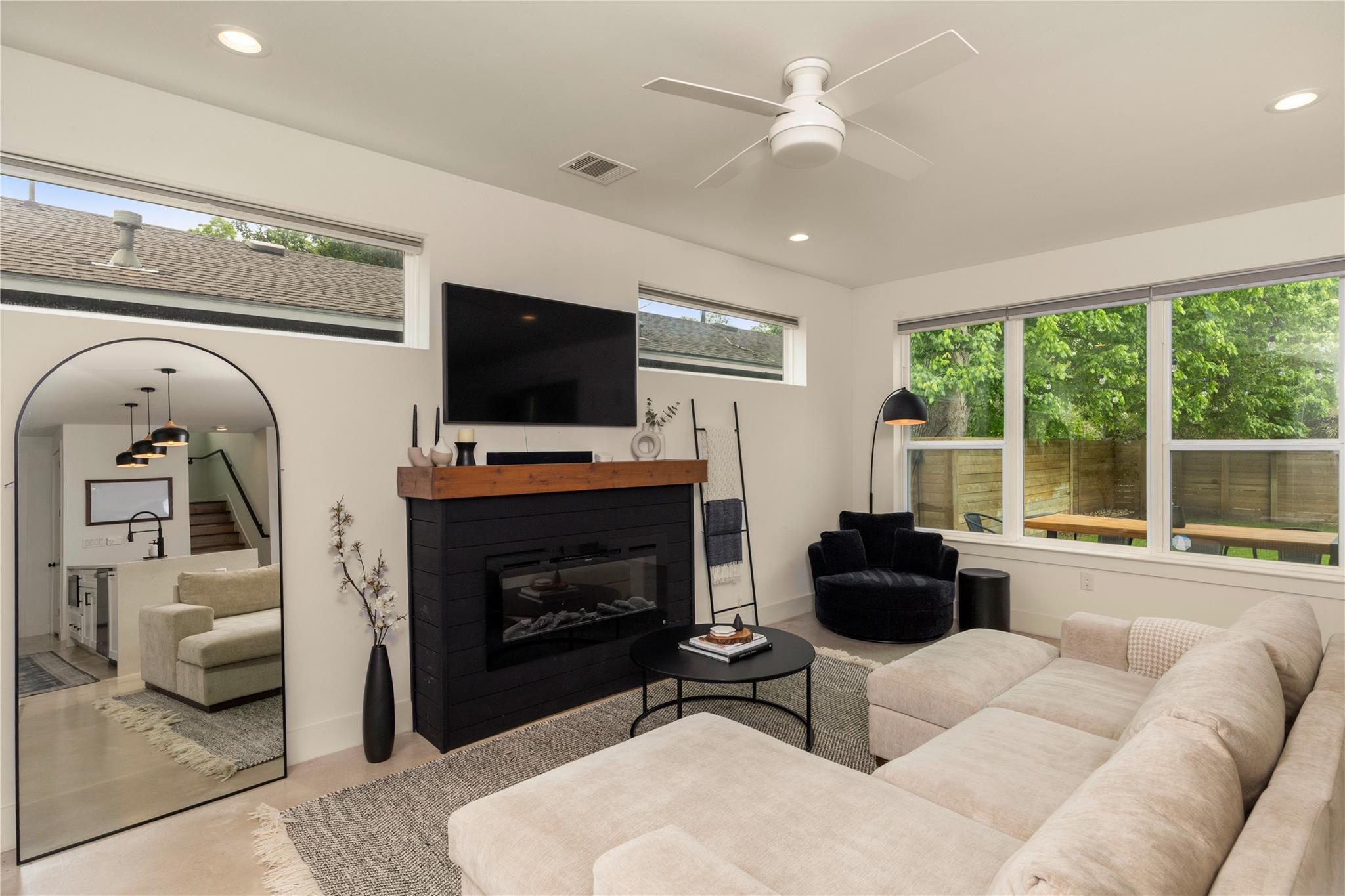 1129 Henninger Street Austin TX 78702