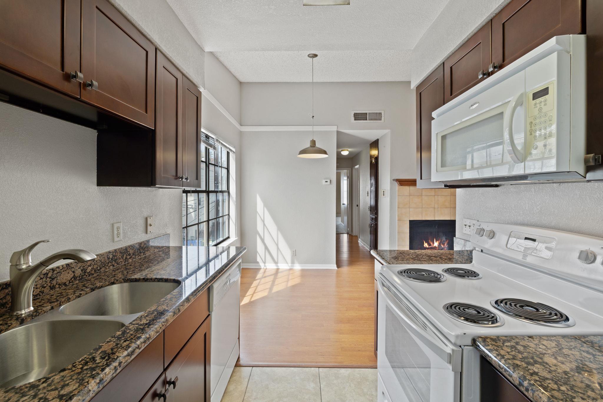 203 E 31st Street Austin TX 78705