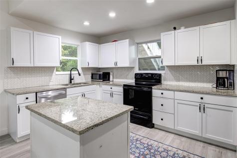 428 Seawind Street Lakeway TX 78734