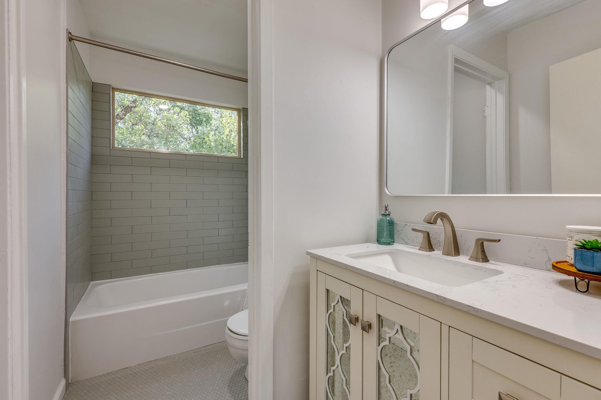 8304 Bradford Edward Cove Austin TX 78759